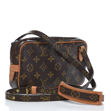 louis vuitton monogram pochette marly bandoulière|LOUIS VUITTON Monogram Pochette Marly Bandouliere.